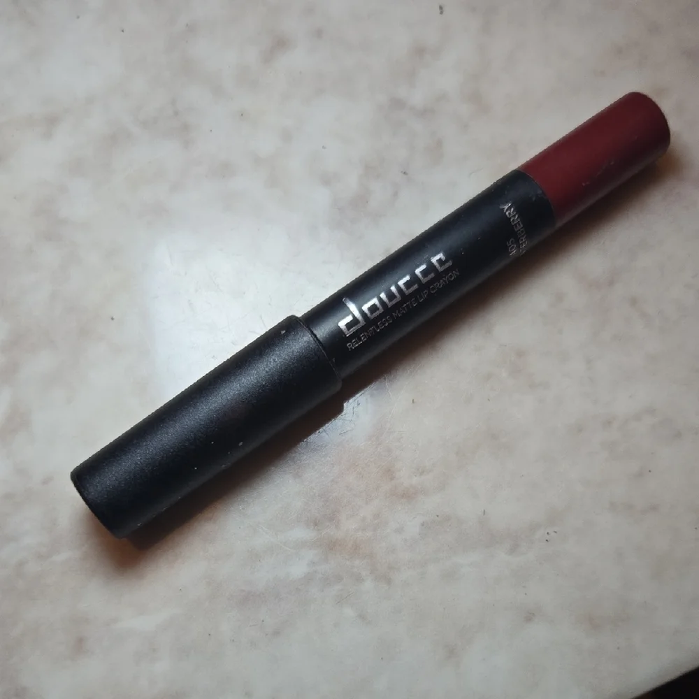Doucce Relentless Matte Lip Crayon in the Popular Shade of 